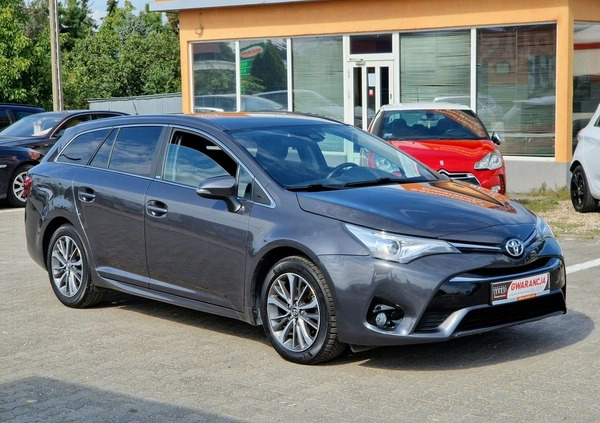 Toyota Avensis cena 56900 przebieg: 205500, rok produkcji 2017 z Skwierzyna małe 326